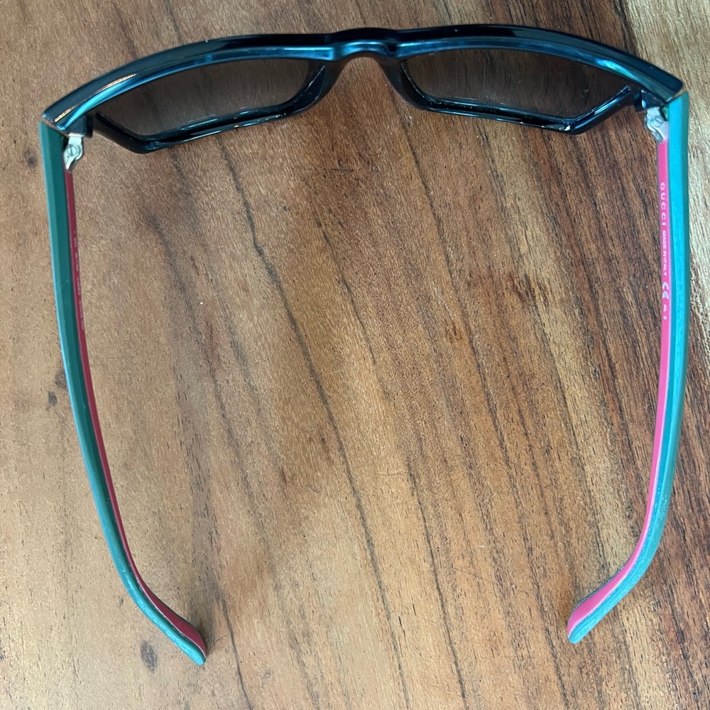 Gucci Black Sunglasses with Case - Picture 5 of 7